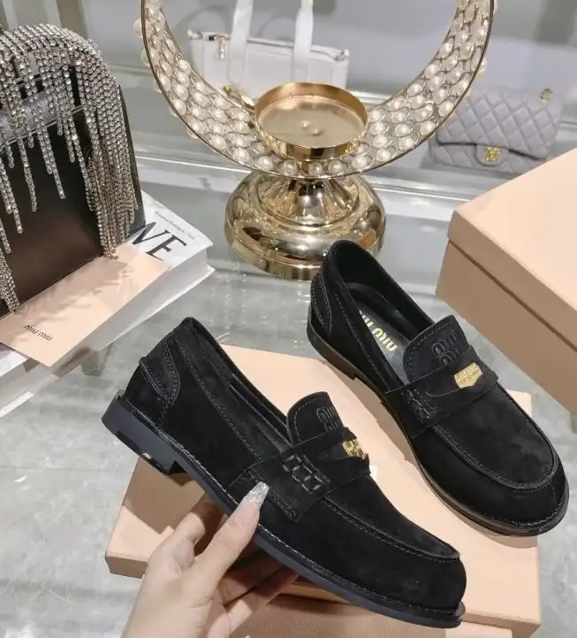 hype Miu Miu Leather Shoes