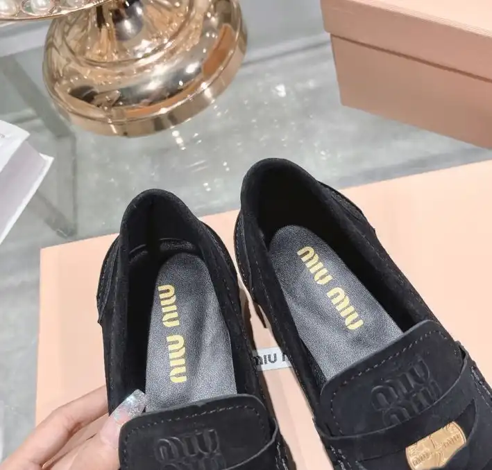 hype Miu Miu Leather Shoes