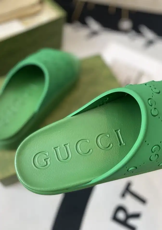 hype Gucci Slippers