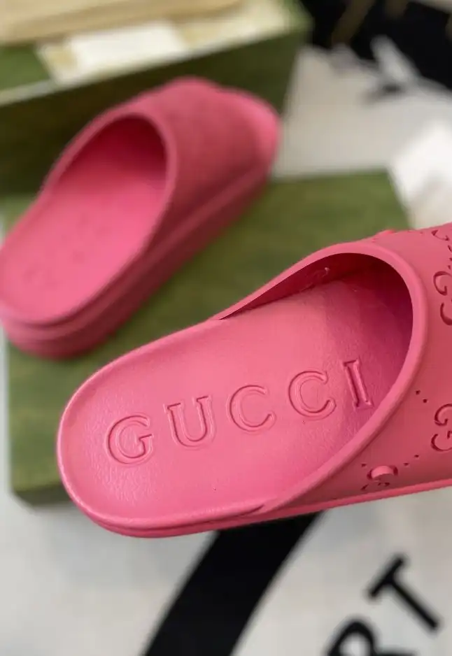 hype Gucci Slippers