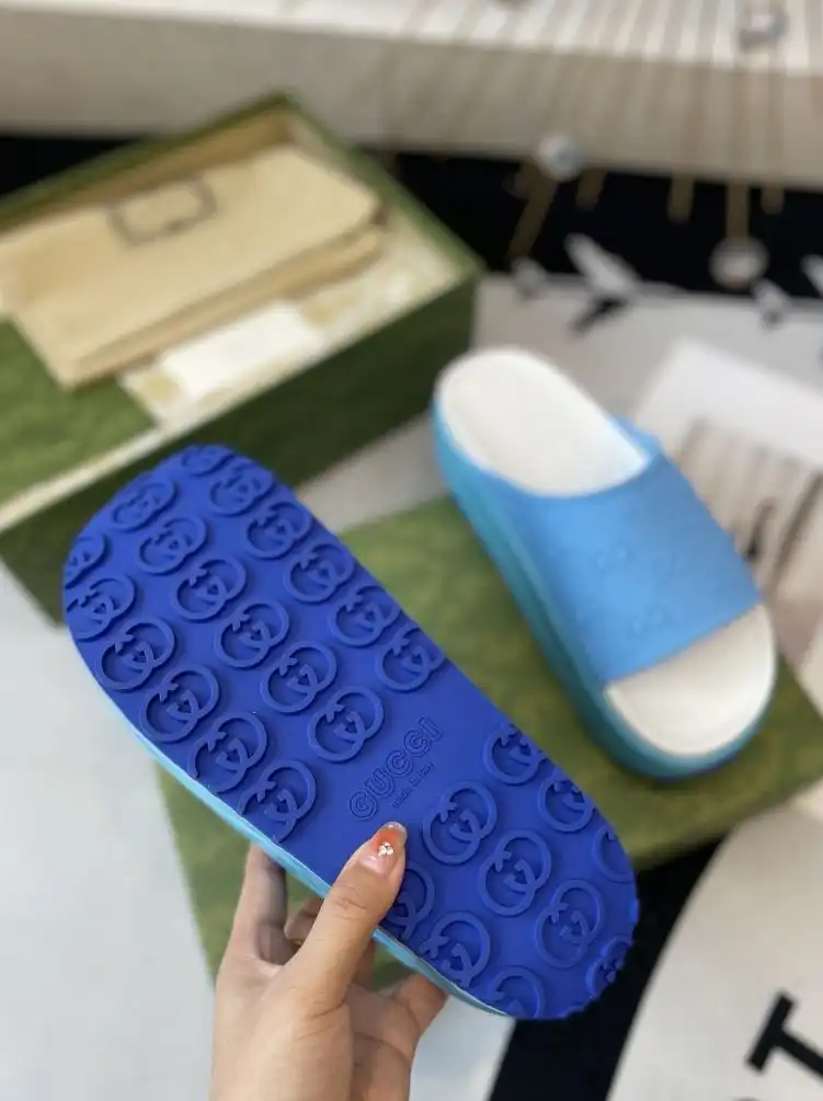 hype Gucci Slippers