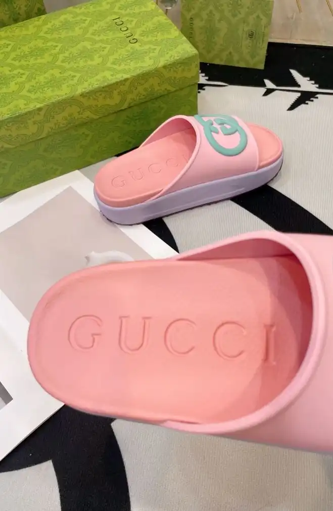 hype Gucci Slippers