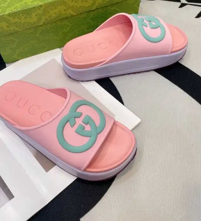 hype Gucci Slippers