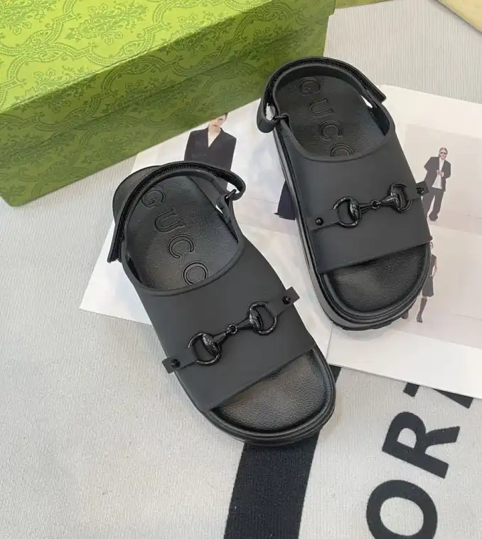 hype Gucci Sandals