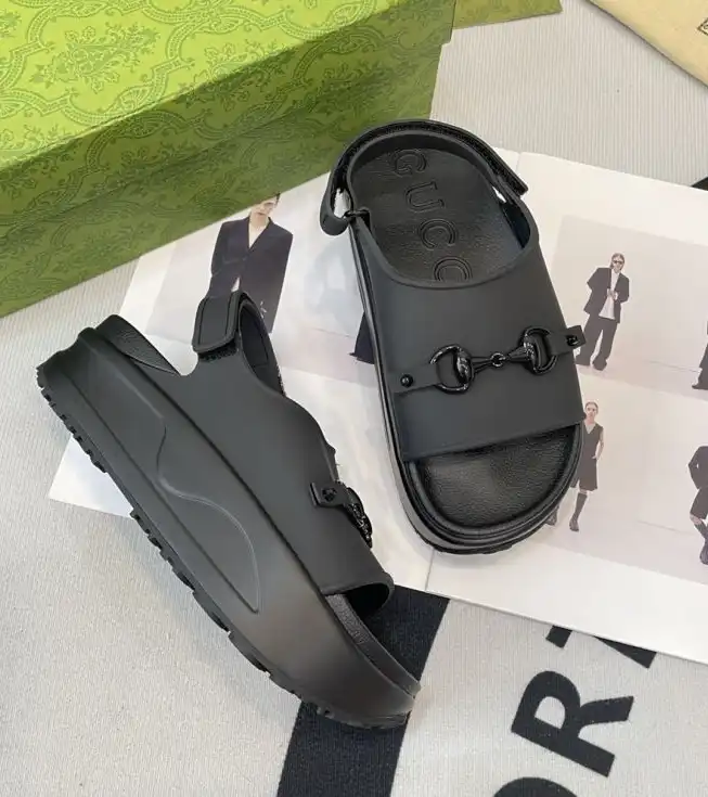 hype Gucci Sandals