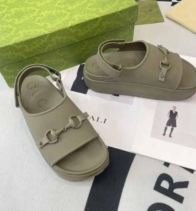 hype Gucci Sandals