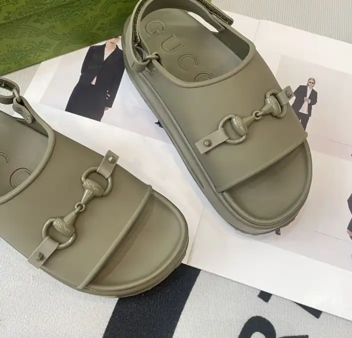 hype Gucci Sandals