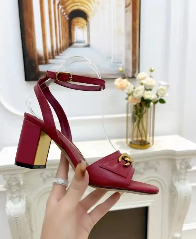 hype Valentino High Heels