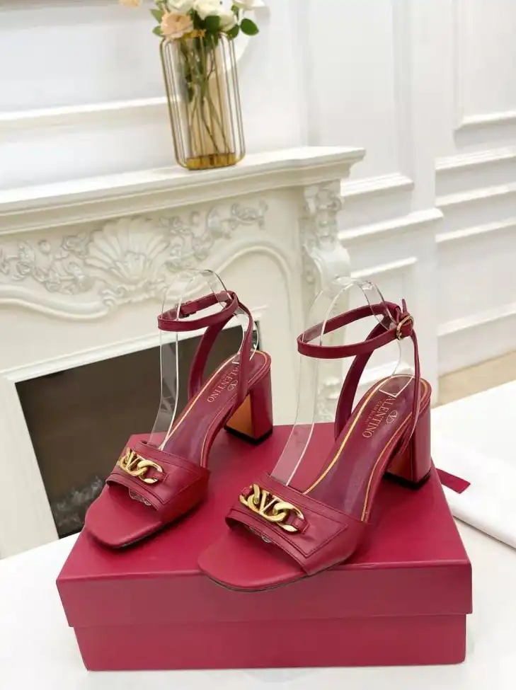 hype Valentino High Heels