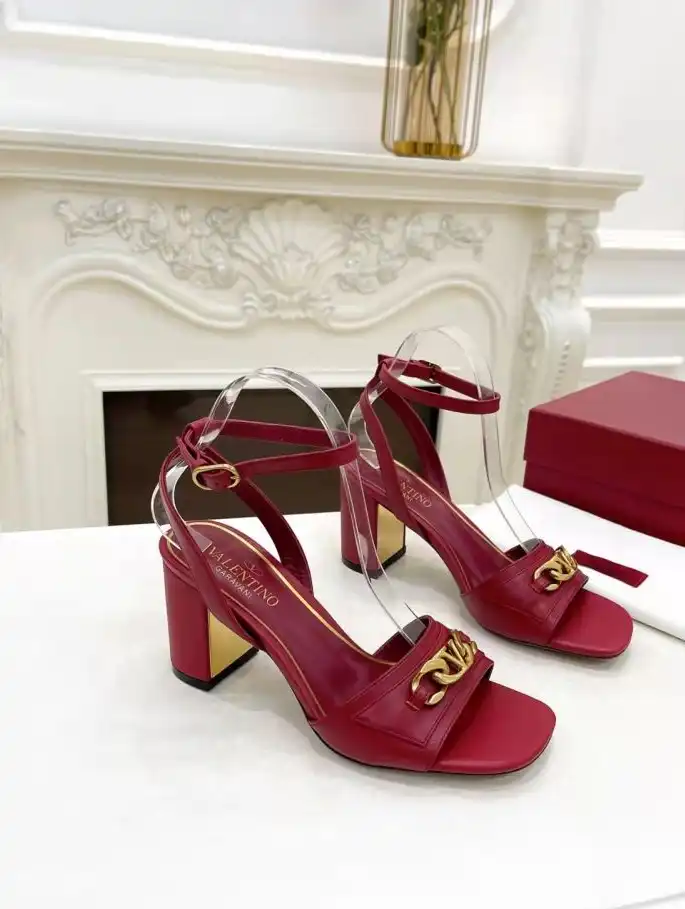 hype Valentino High Heels