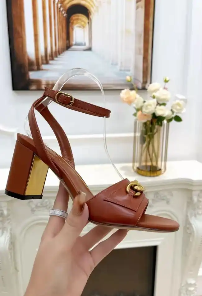 hype Valentino High Heels