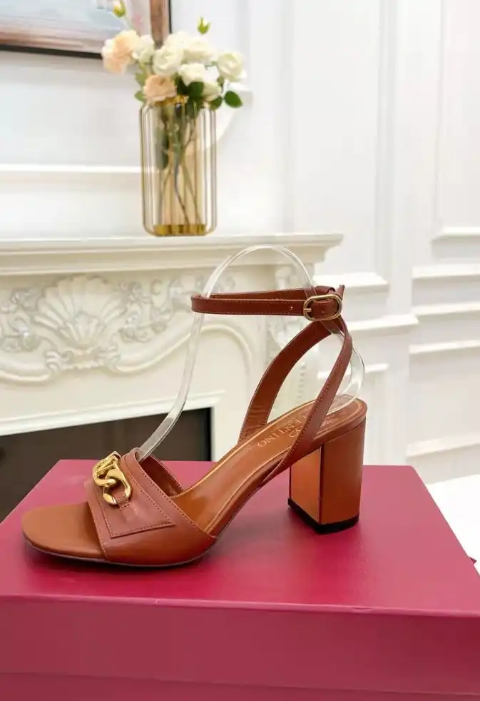 hype Valentino High Heels