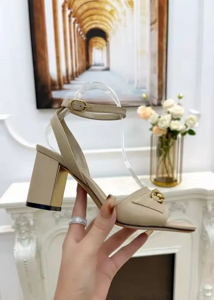 hype Valentino High Heels