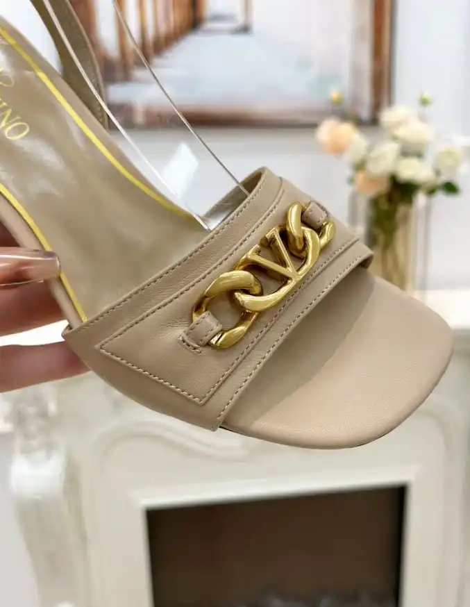 hype Valentino High Heels