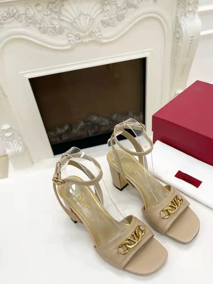 hype Valentino High Heels