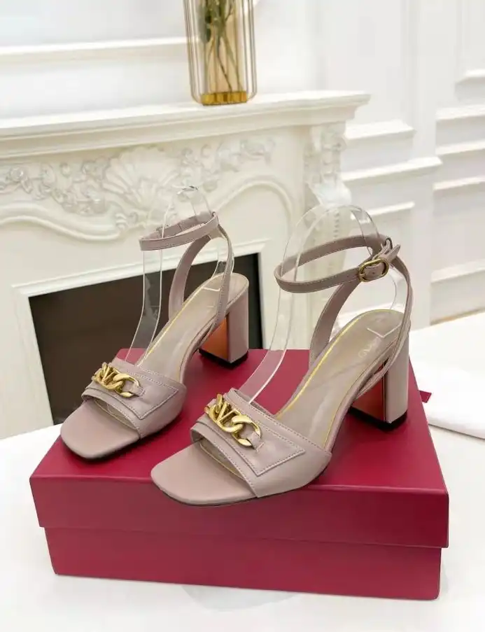 hype Valentino High Heels