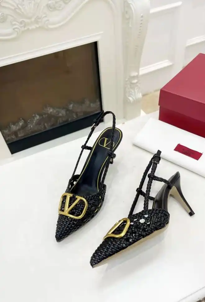 hype Valentino High Heels