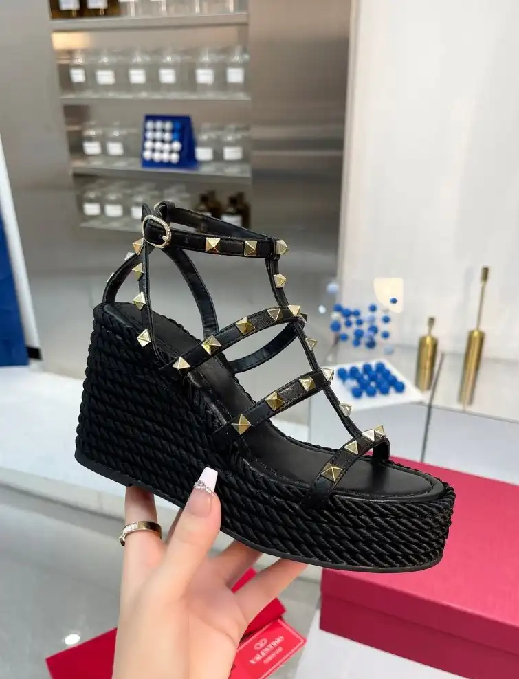 hype Valentino High Heels