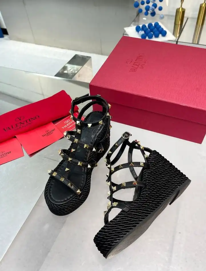 hype Valentino High Heels