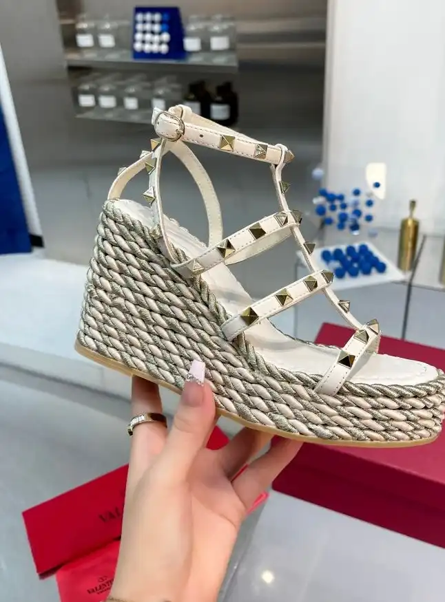 hype Valentino High Heels