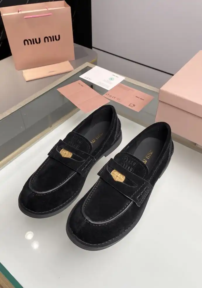 hype Miu Miu Leather Shoes