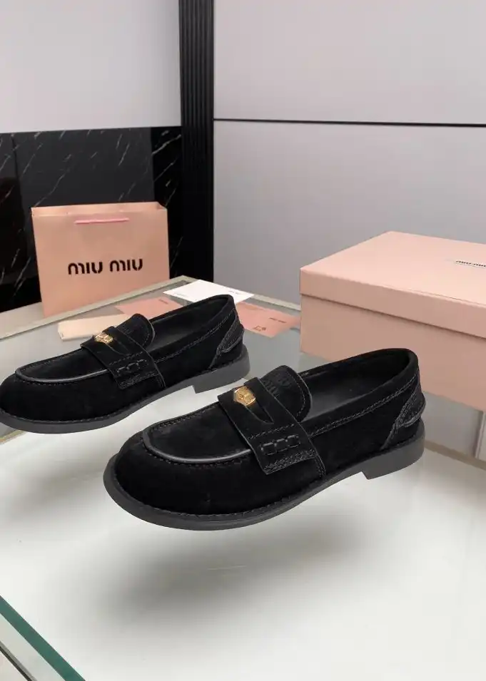 hype Miu Miu Leather Shoes