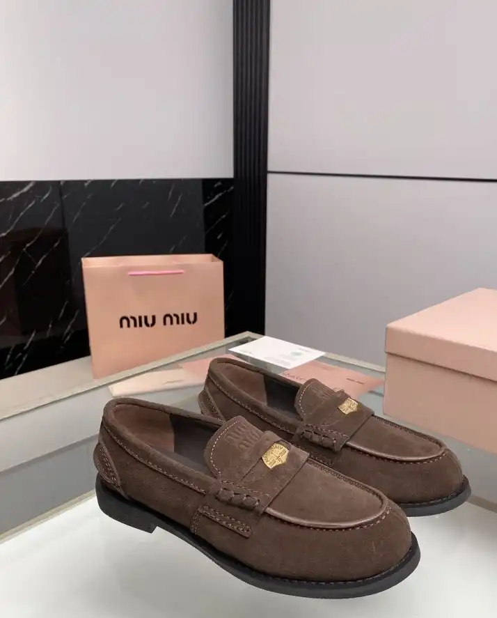 hype Miu Miu Leather Shoes