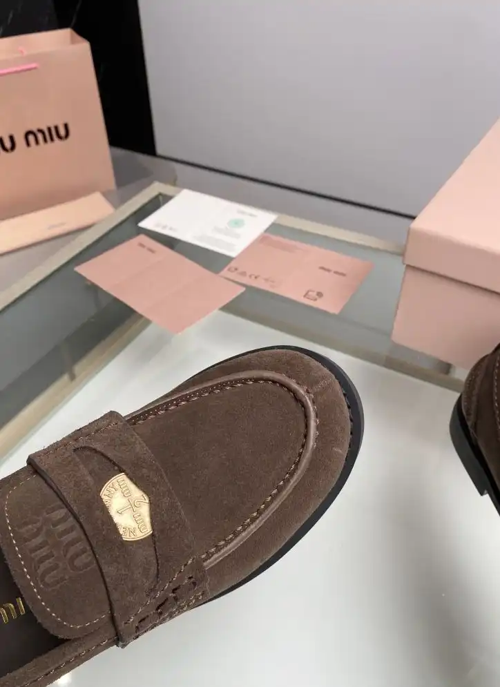 hype Miu Miu Leather Shoes