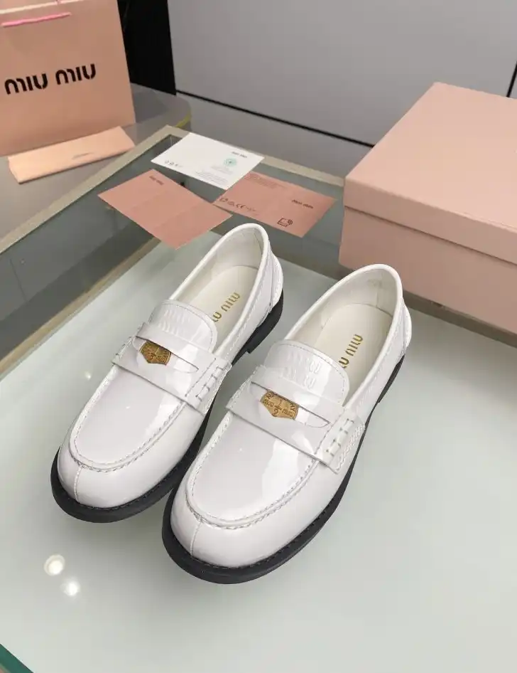 hype Miu Miu Leather Shoes