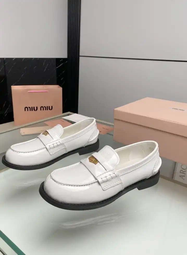 hype Miu Miu Leather Shoes