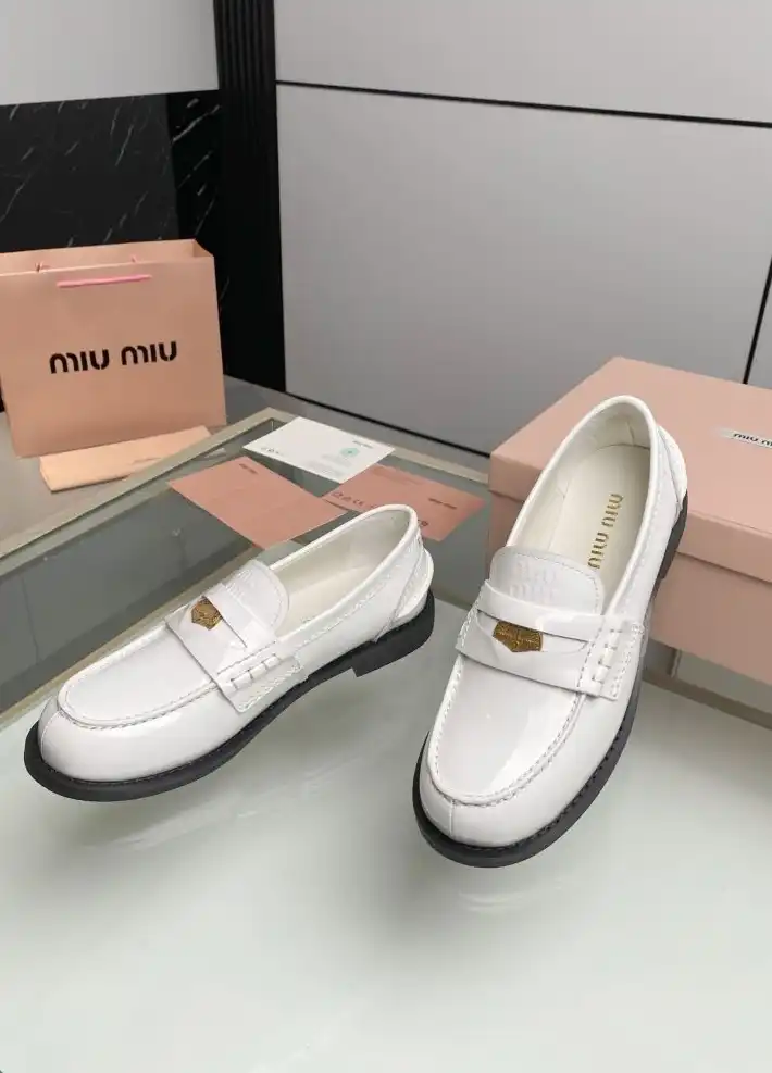 hype Miu Miu Leather Shoes