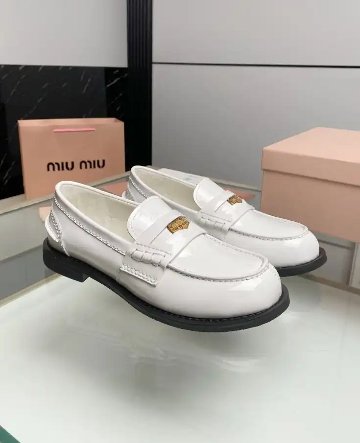 hype Miu Miu Leather Shoes