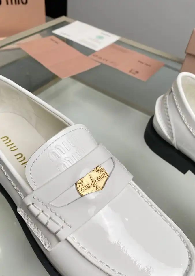 hype Miu Miu Leather Shoes