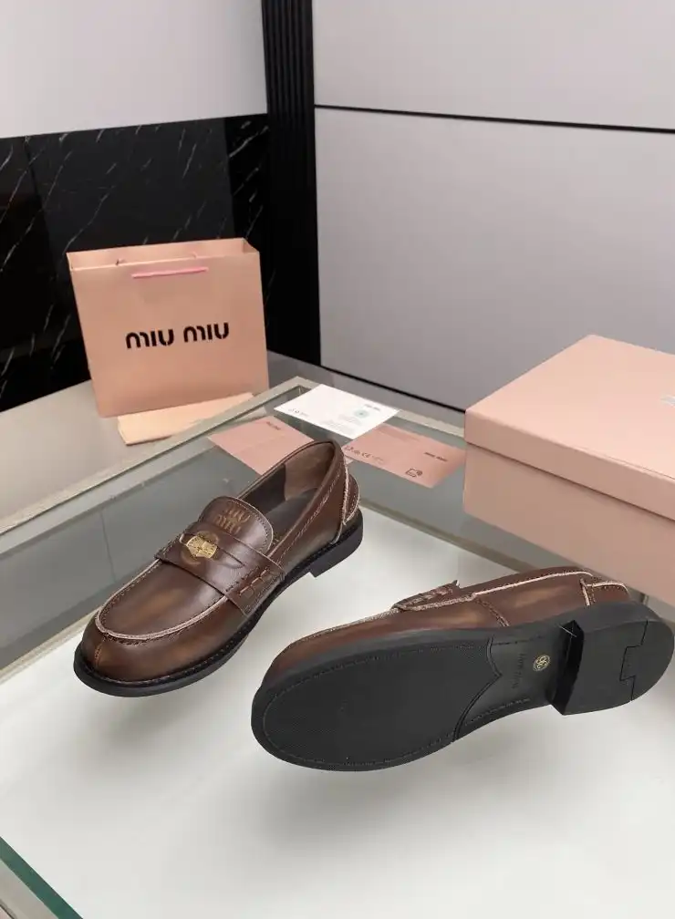 hype Miu Miu Leather Shoes