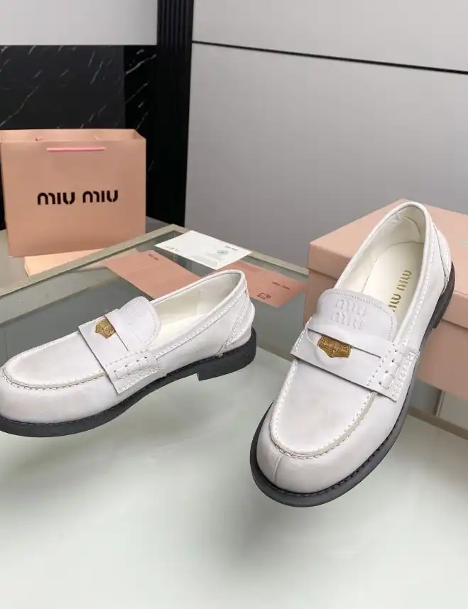 hype Miu Miu Leather Shoes