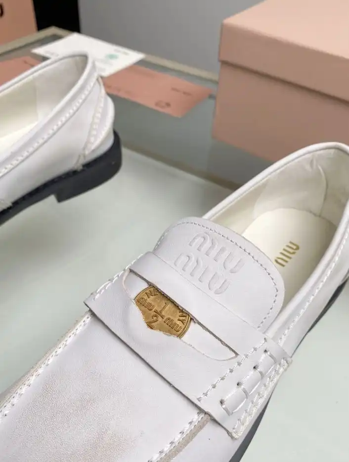 hype Miu Miu Leather Shoes