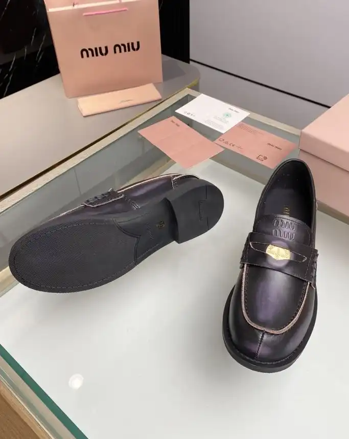 hype Miu Miu Leather Shoes