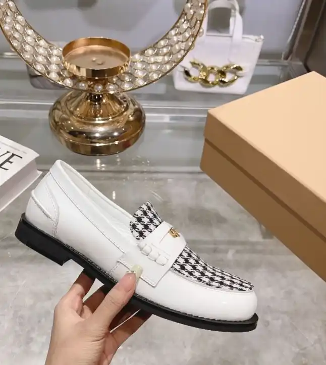 hype Miu Miu Leather Shoes