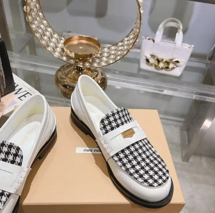 hype Miu Miu Leather Shoes