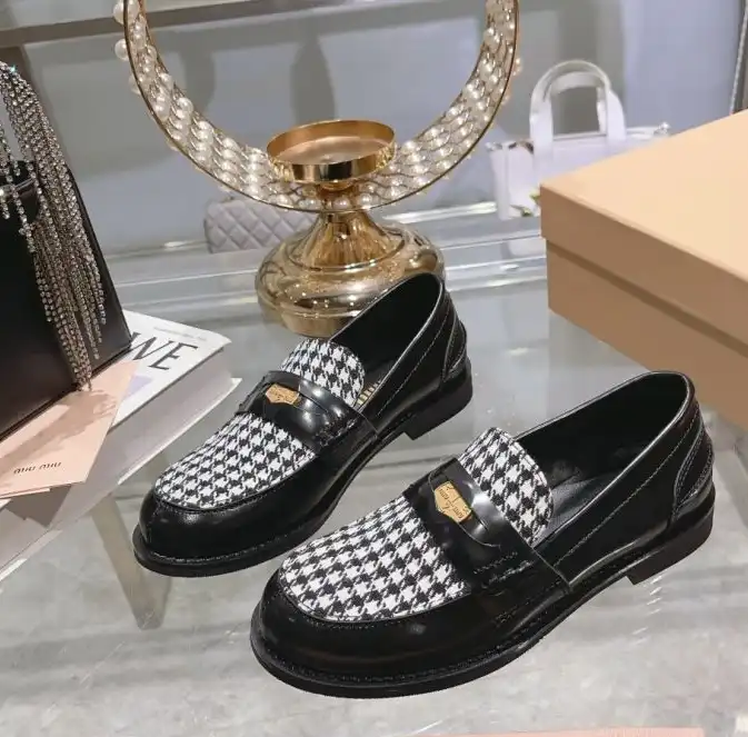 hype Miu Miu Leather Shoes