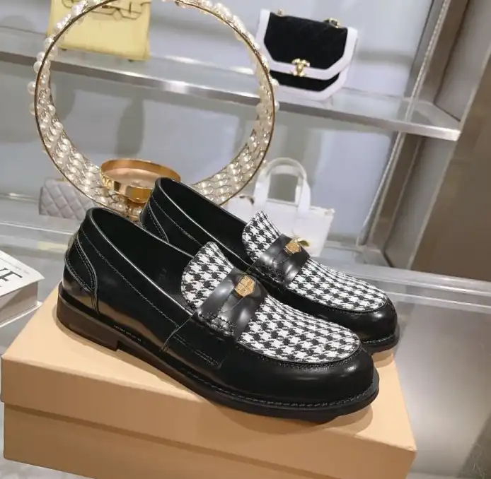 hype Miu Miu Leather Shoes