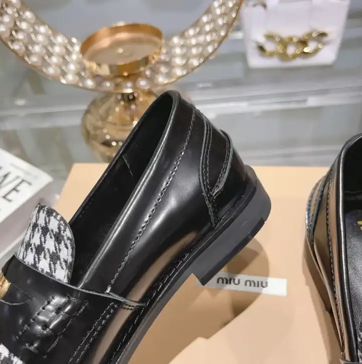 hype Miu Miu Leather Shoes