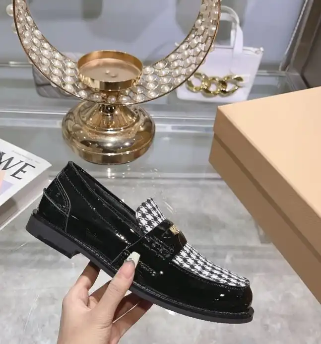 hype Miu Miu Leather Shoes