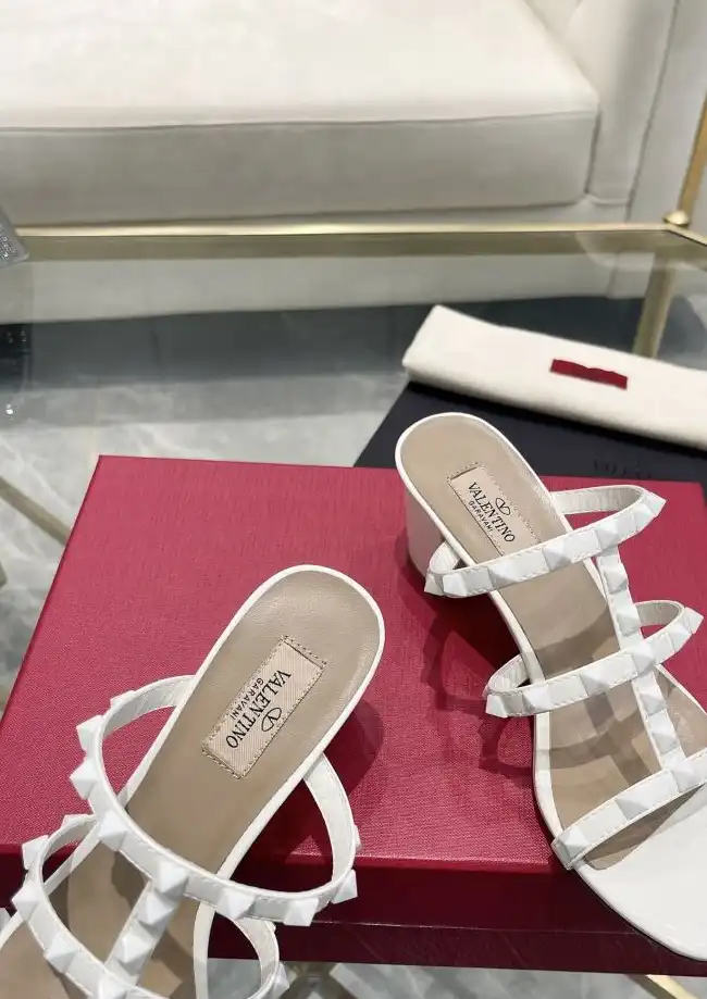 hype Valentino High Heels