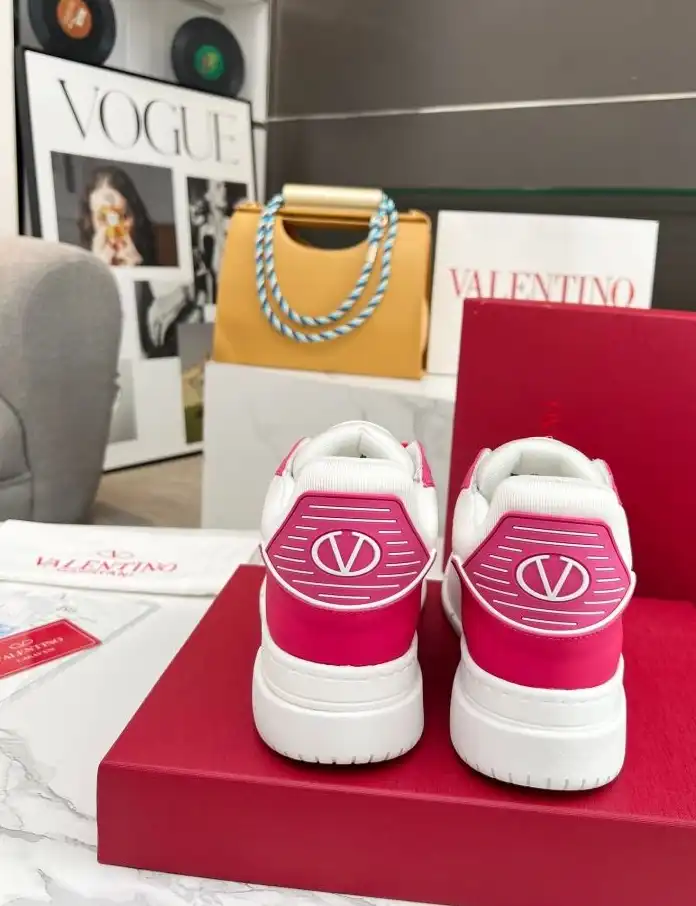 hype Valentino Sneakers