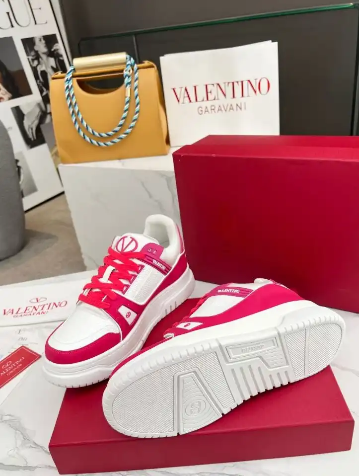 hype Valentino Sneakers