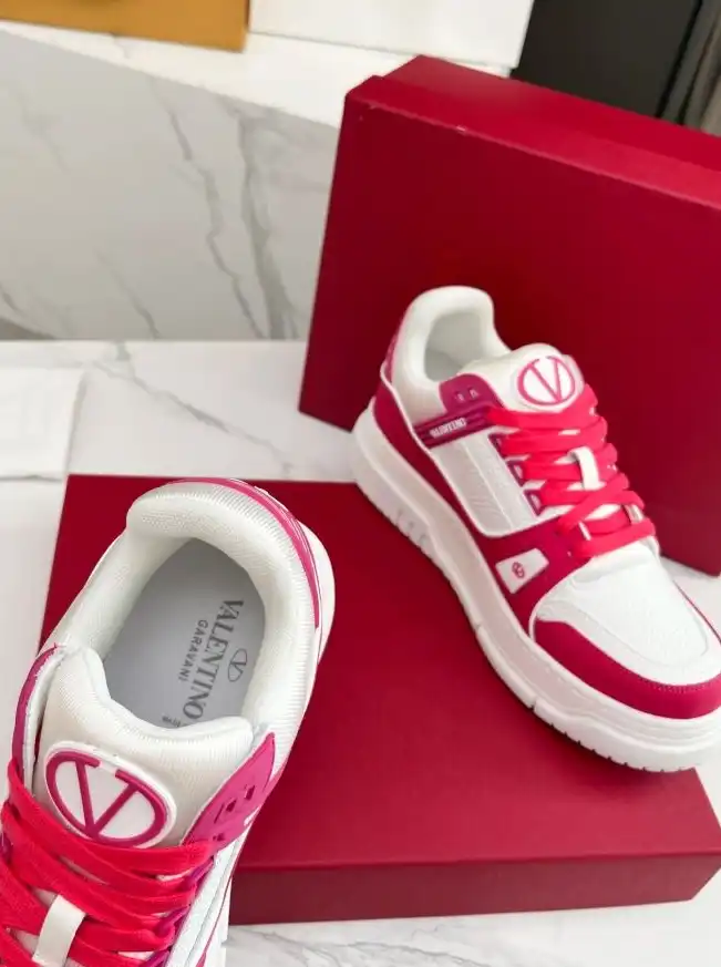 hype Valentino Sneakers