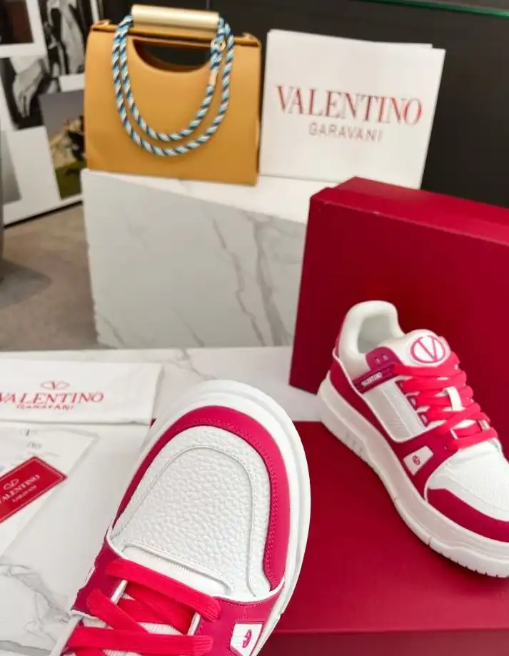 hype Valentino Sneakers