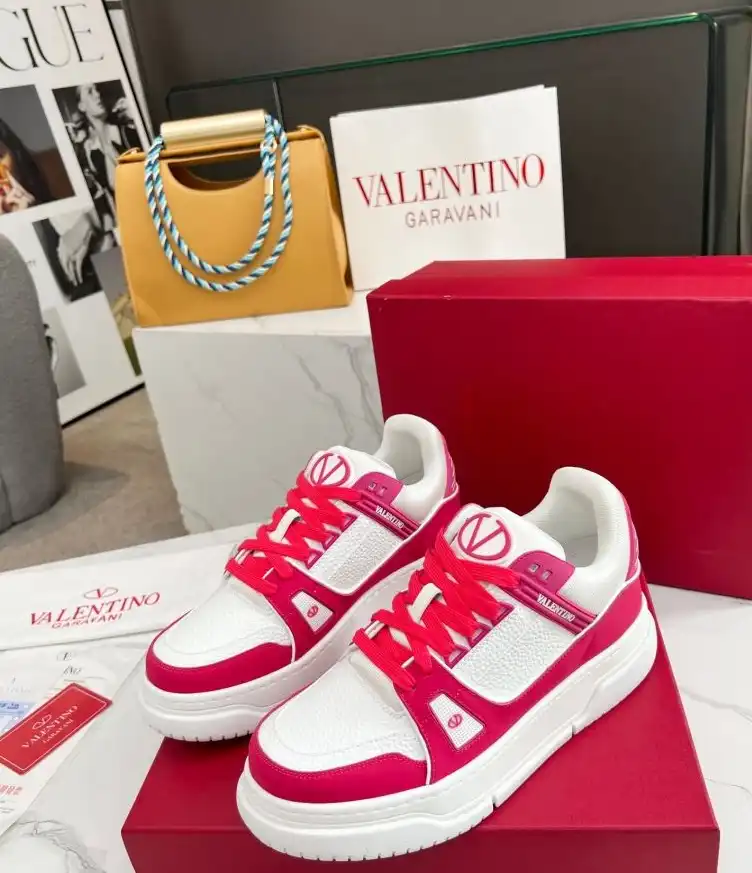 hype Valentino Sneakers