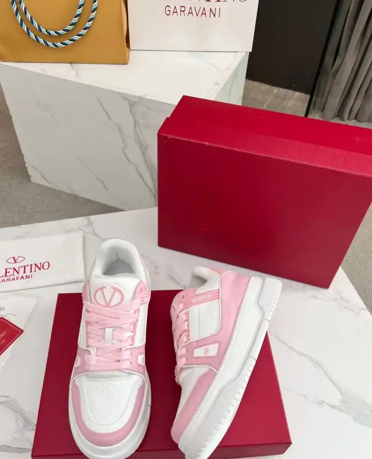 hype Valentino Sneakers